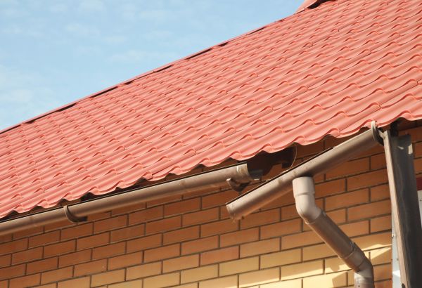 Loose Gutter Repair in West Bend