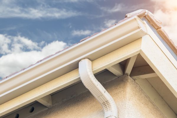 Seamless Gutter Replacement in West Bend